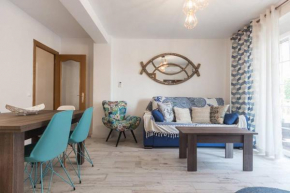 Гостиница Laura Sea View Apartment  Валенсиа